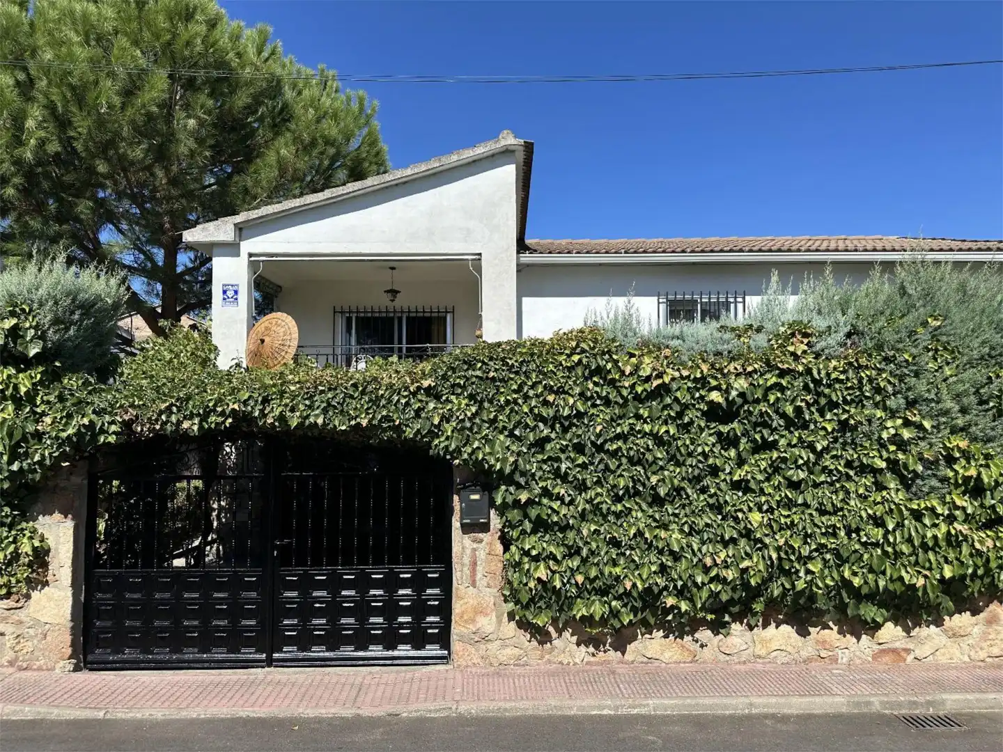 Casa o chalet en venta en Pelayos de la Presa Vista exterior de Casa o chalet en venta en Pelayos de la Presa con Calefacción, Jardín privado y Terraza