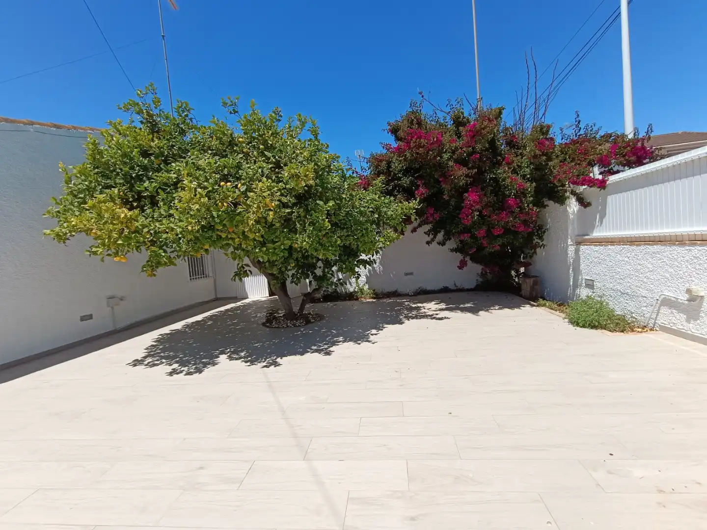 Einfamilien-Reihenhaus zum Verkauf in Calle Tarragona, 38, Santiago de la Ribera Garten von Einfamilien-Reihenhaus zum Verkauf in San Javier mit Privatgarten, Terrasse und Möbliert