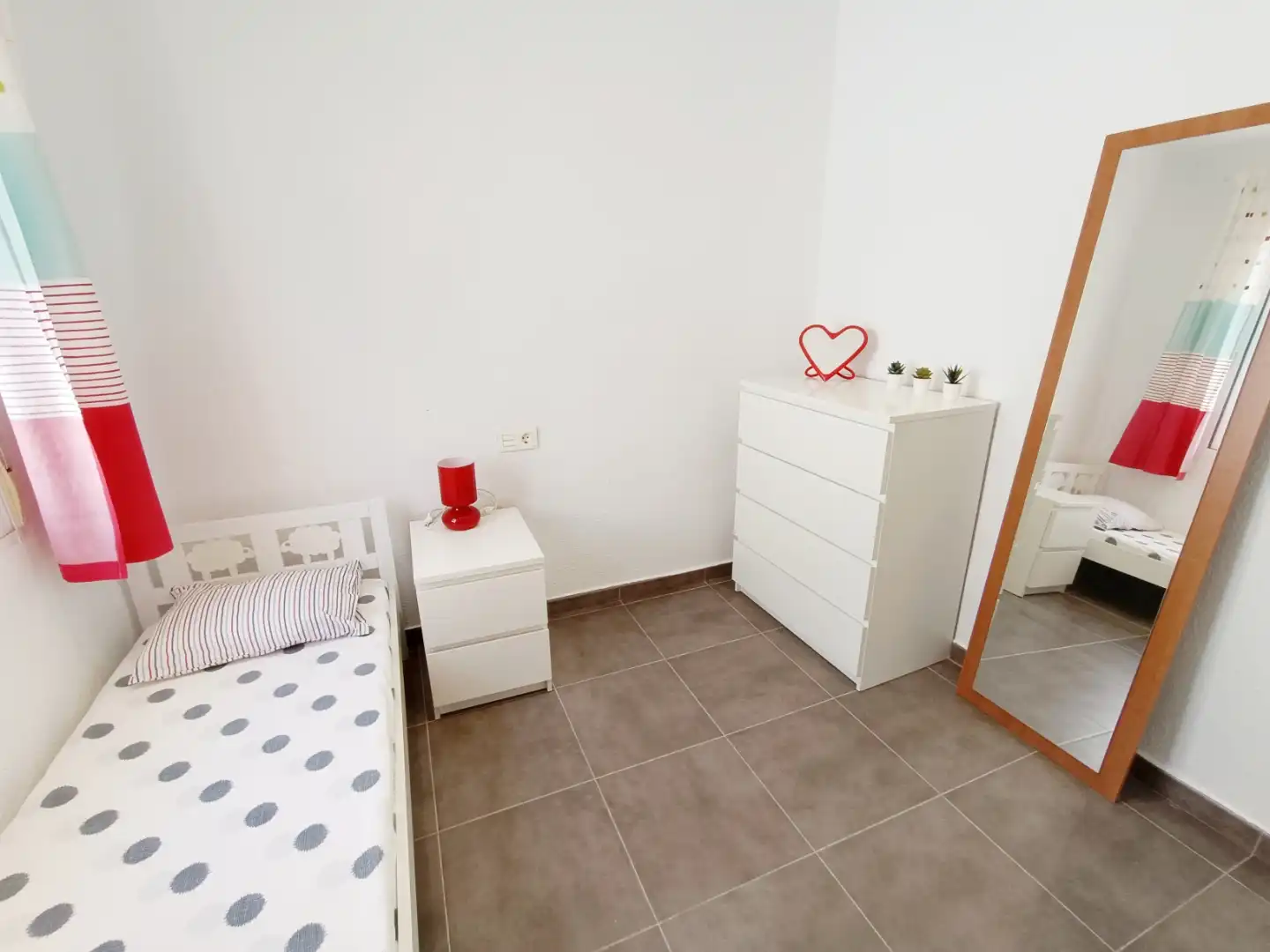 Einfamilien-Reihenhaus zum Verkauf in Calle Tarragona, 38, Santiago de la Ribera Schlafzimmer von Einfamilien-Reihenhaus zum Verkauf in San Javier mit Privatgarten, Terrasse und Möbliert