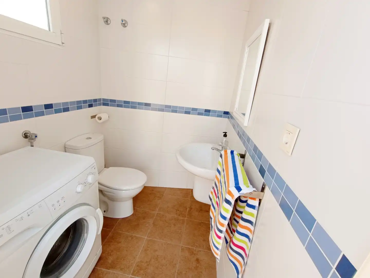 Einfamilien-Reihenhaus zum Verkauf in Calle Tarragona, 38, Santiago de la Ribera Badezimmer von Einfamilien-Reihenhaus zum Verkauf in San Javier mit Privatgarten, Terrasse und Möbliert