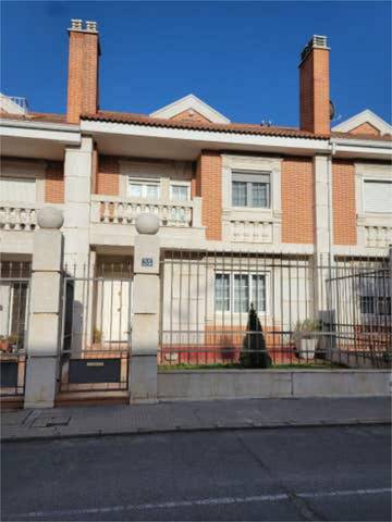 Casa-chalet en Venta en Medina del Campo