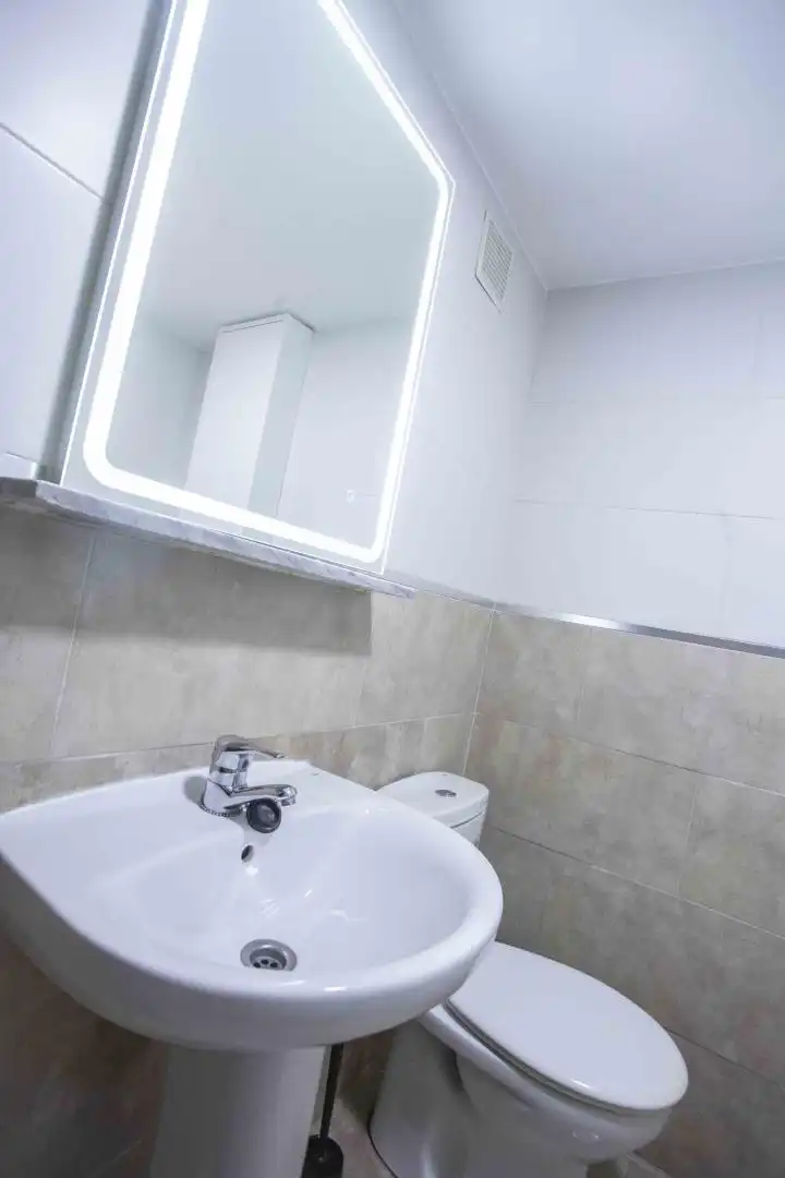 Room in Calle Granada, 65, Centro Histórico Bathroom of Flat for share in Málaga with Furnished