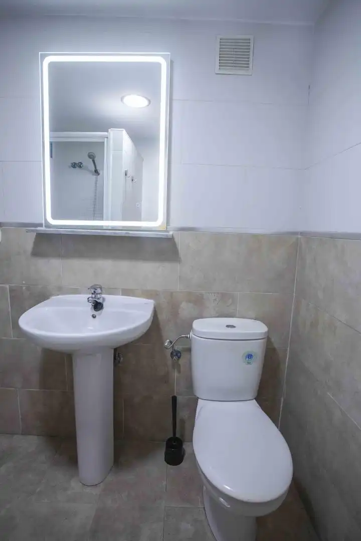 Room in Calle Granada, 65, Centro Histórico Bathroom of Flat for share in Málaga with Furnished