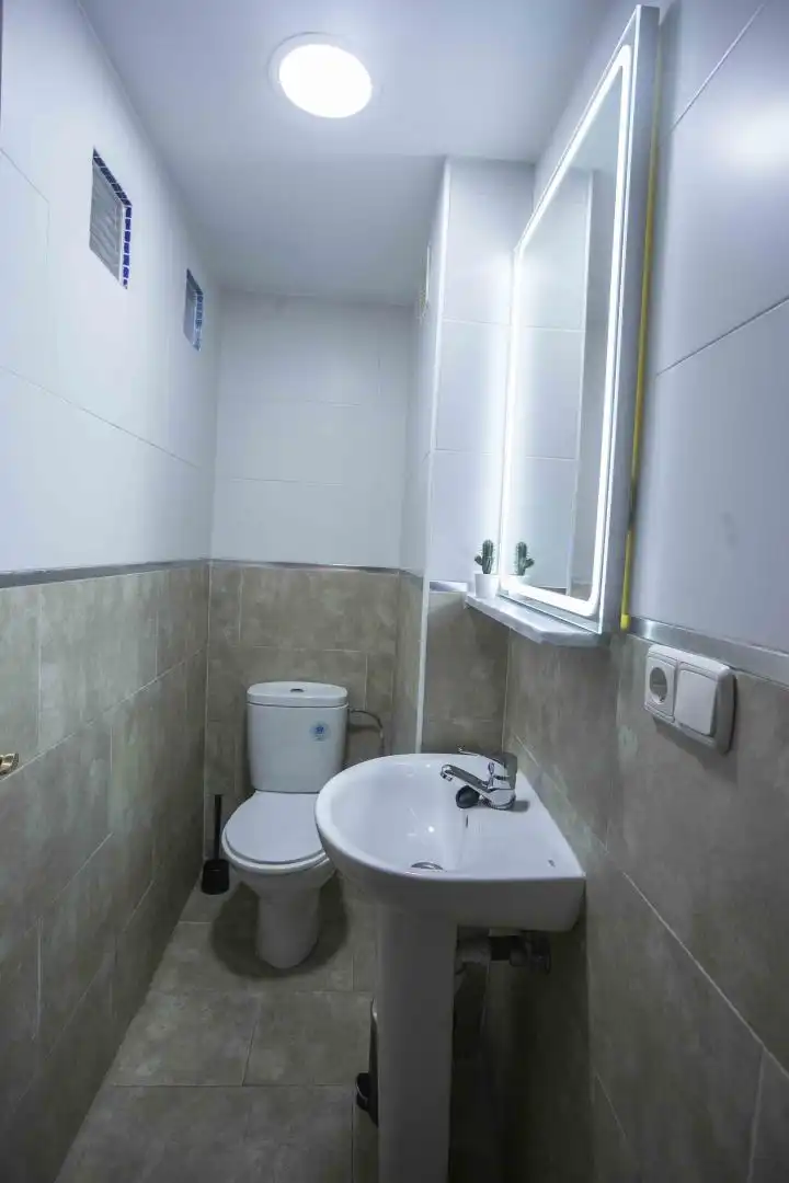 Room in Calle Granada, 65, Centro Histórico Bathroom of Flat for share in Málaga with Furnished