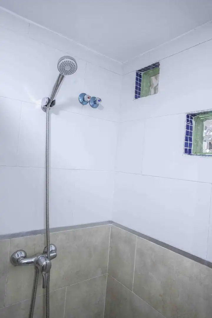 Room in Calle Granada, 65, Centro Histórico Bathroom of Flat for share in Málaga with Furnished