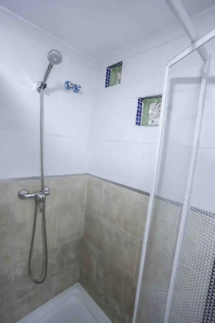 Room in Calle Granada, 65, Centro Histórico Bathroom of Flat for share in Málaga with Furnished