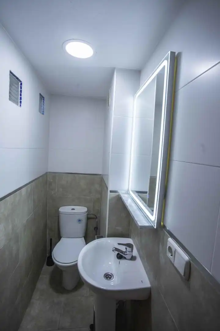 Room in Calle Granada, 65, Centro Histórico Bathroom of Flat for share in Málaga with Furnished