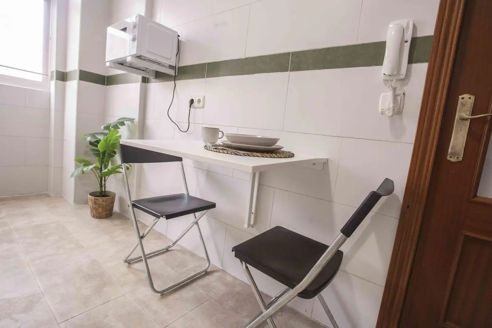 Room in Calle Granada, 65, Centro Histórico Kitchen of Flat for share in Málaga with Furnished