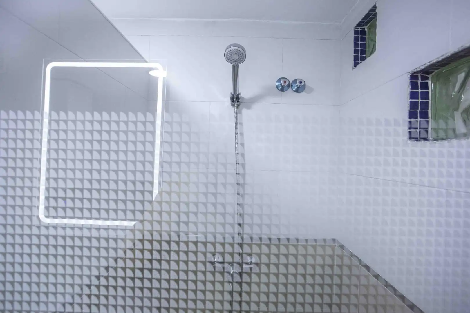 Room in Calle Granada, 65, Centro Histórico Bathroom of Flat for share in Málaga with Furnished
