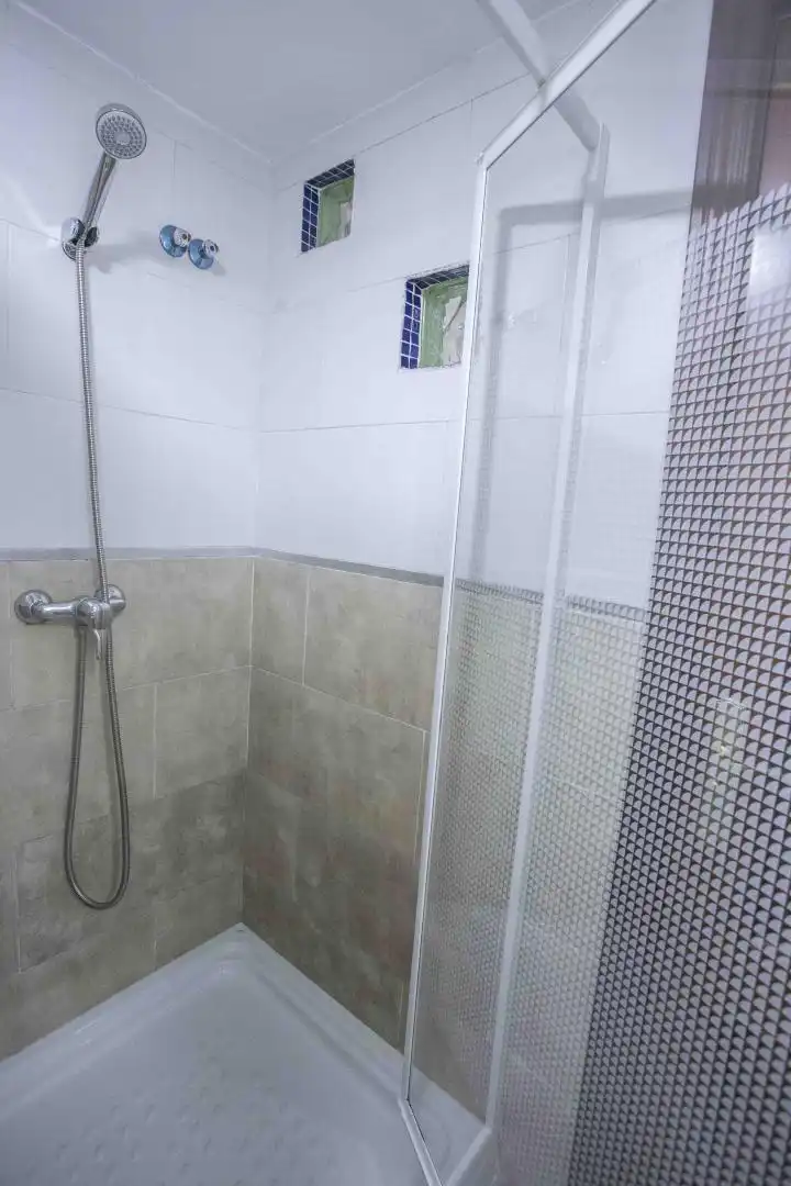 Room in Calle Granada, 65, Centro Histórico Bathroom of Flat for share in Málaga with Furnished