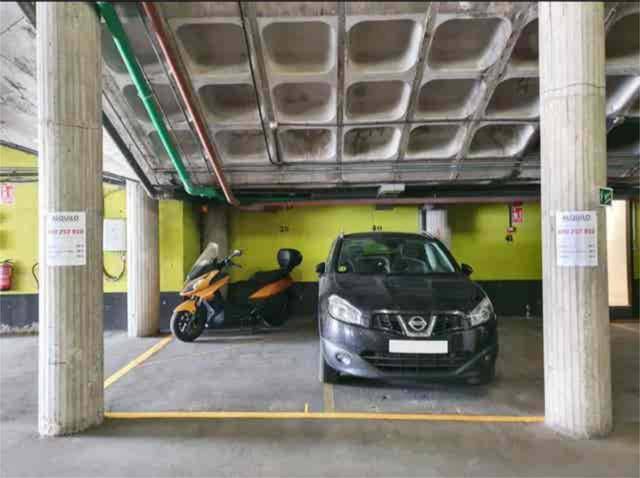 Garaje en Alquiler en Aravaca