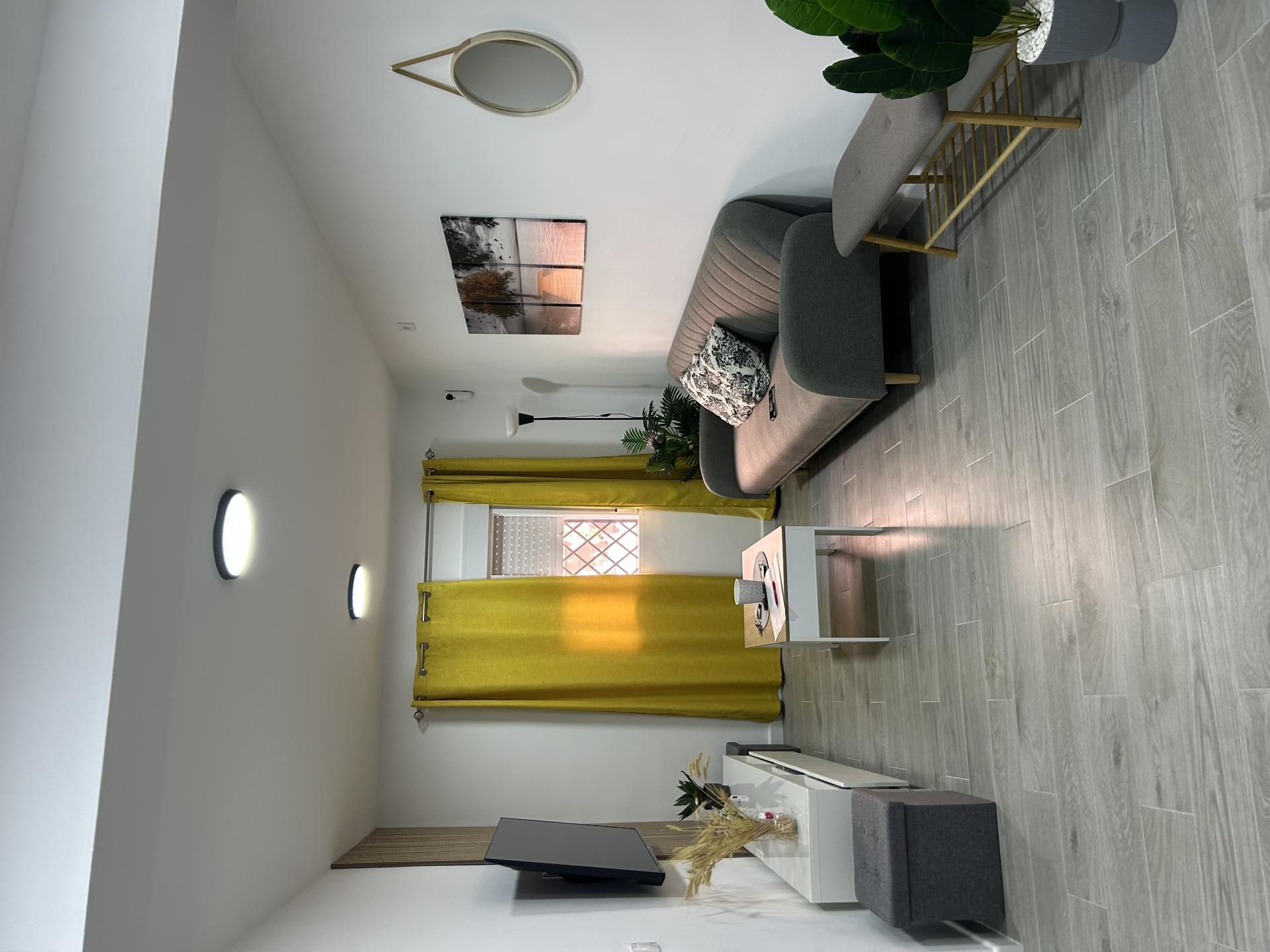 Flat for rent in Avenida María Auxiliadora, 43, Zona Carrefour