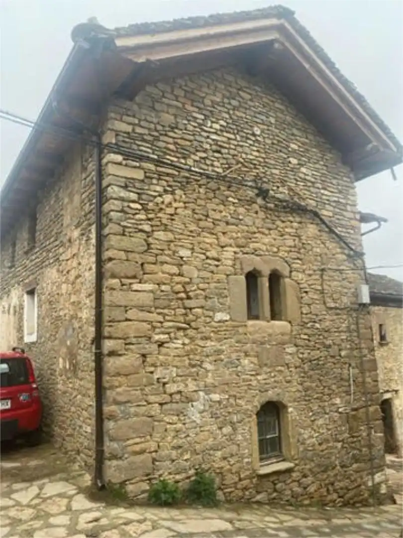 Einfamilien-Reihenhaus zum Verkauf in Universidad Außenansicht von Einfamilien-Reihenhaus zum Verkauf in Jaca mit Privatgarten und Terrasse
