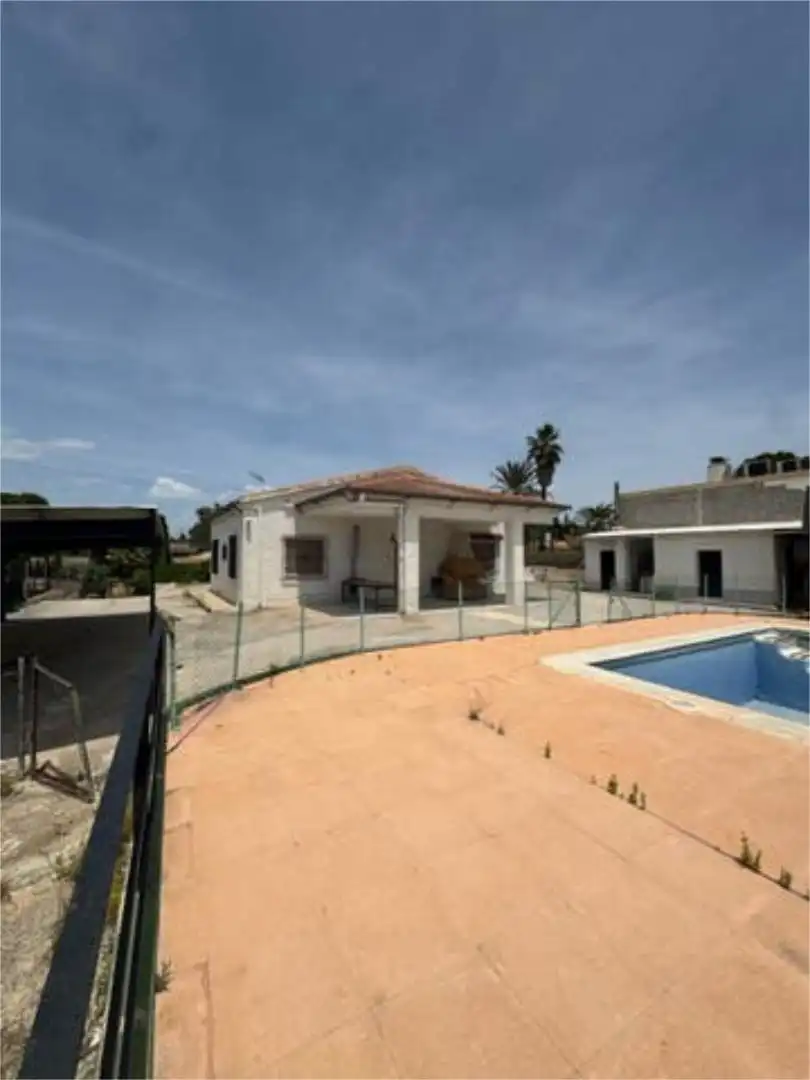 Casa adosada en venta en El Pino Vista exterior de Casa adosada en venta en Molina de Segura con Calefacción, Jardín privado y Terraza