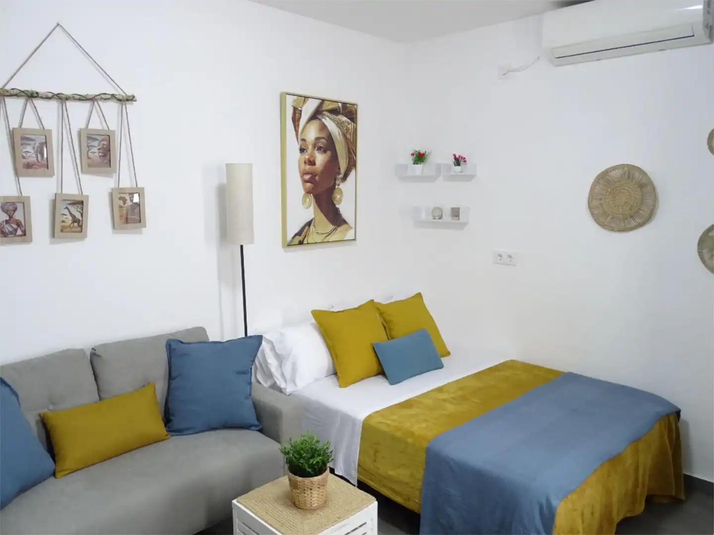 Houses for sale in Calle Gaviota, 9, Pozoalbero Bedroom of Houses for sale in Jerez de la Frontera with Air Conditioner, Heating and Private garden