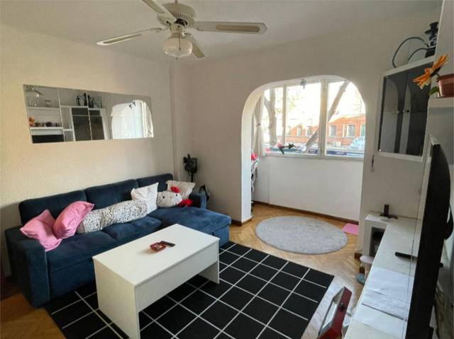 Piso en Venta en Calle Zaratán, 5 en Simancas