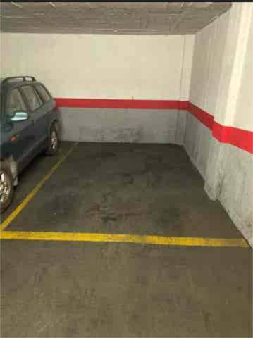 Garaje en Alquiler en Sants-Badal