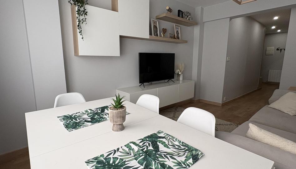 Foto 1 de Piso en venta en Los Hoyos Bidea, 4, Kabiezes, Santurtzi