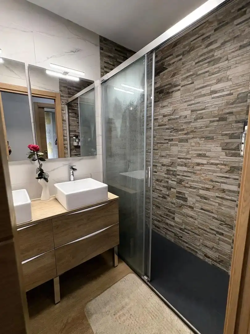 Flat for sale in Los Hoyos Bidea, 4, Kabiezes Bathroom of Flat for sale in Santurtzi with Heating, Parquet flooring and Furnished