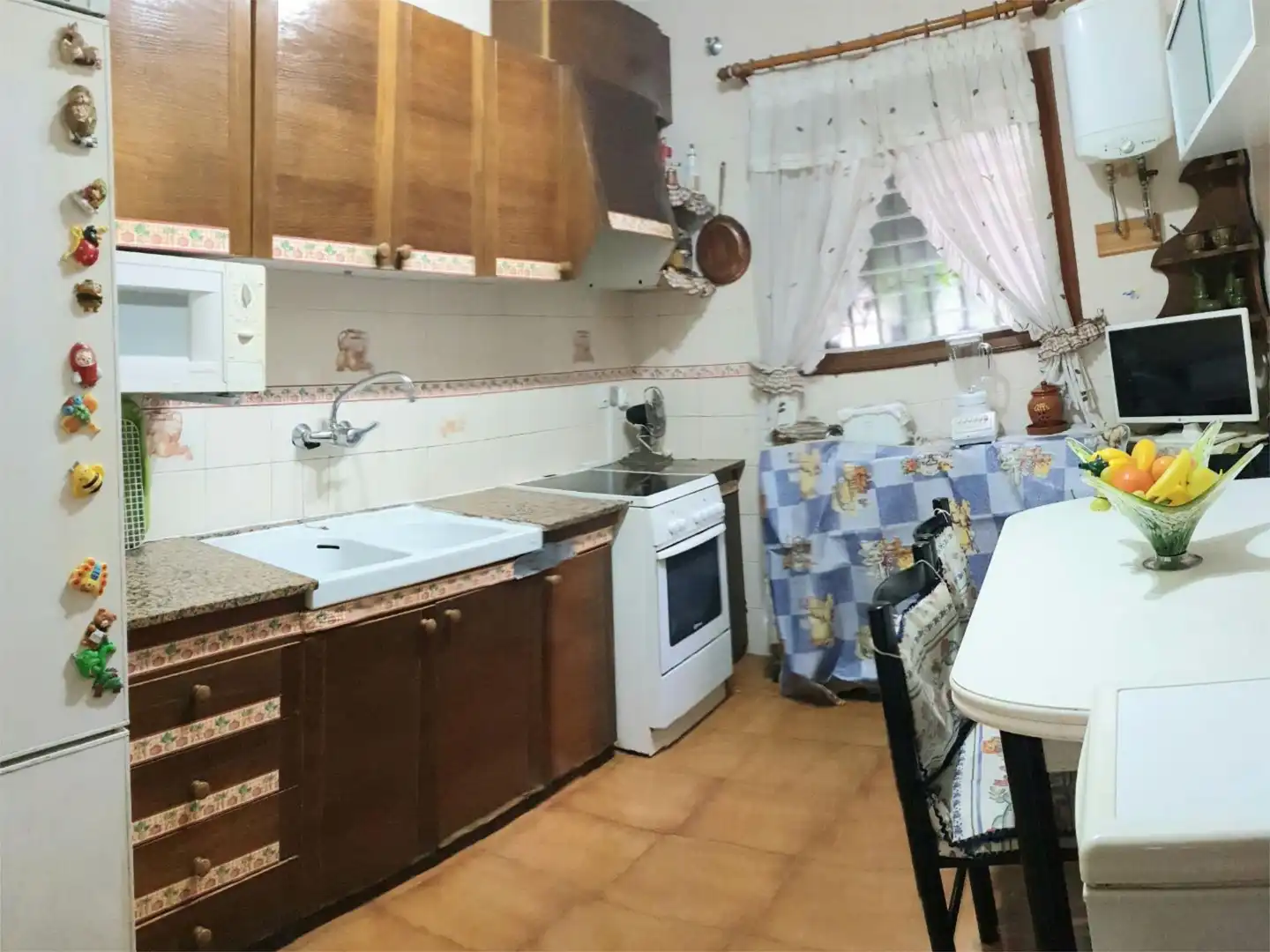 Casa adosada en venda a Avinguda Dels Pins, 23, Can Nicolau - Les Sorres - Valparaiso Cuina de Casa adosada en venda en Cunit amb Balcó