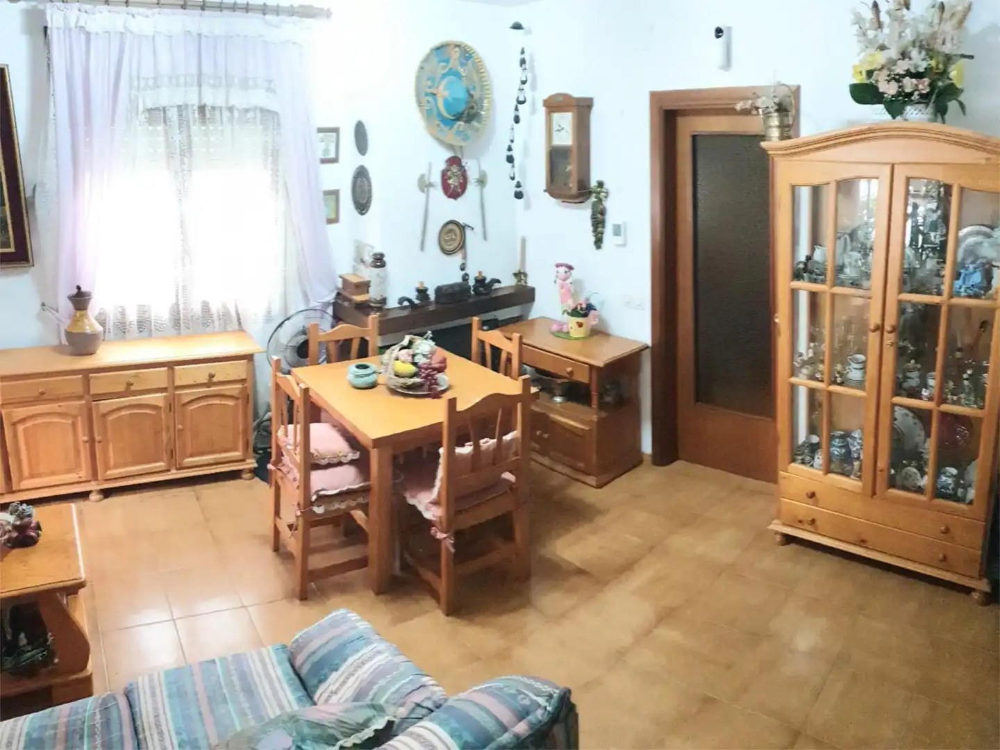 Casa adosada en venda a Avinguda Dels Pins, 23, Can Nicolau - Les Sorres - Valparaiso Menjador de Casa adosada en venda en Cunit amb Balcó