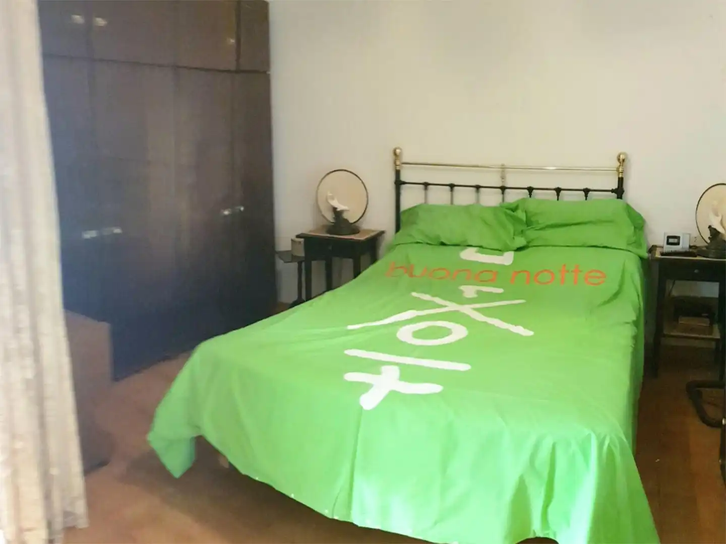 Casa adosada en venda a Avinguda Dels Pins, 23, Can Nicolau - Les Sorres - Valparaiso Dormitori de Casa adosada en venda en Cunit amb Balcó