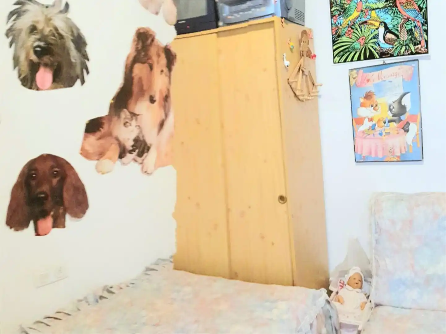 Casa adosada en venda a Avinguda Dels Pins, 23, Can Nicolau - Les Sorres - Valparaiso Dormitori de Casa adosada en venda en Cunit amb Balcó