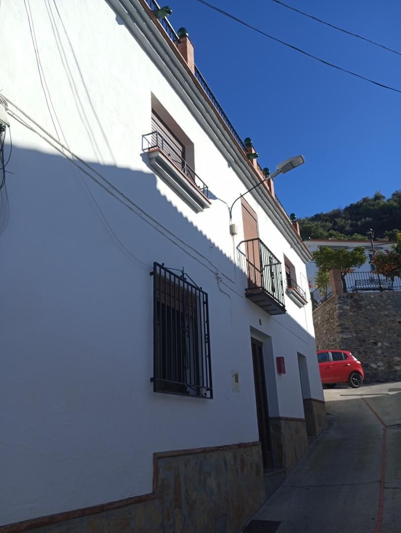 Casa adosada de lloguer a Paseo del Rio Turvilla, 3, Árchez