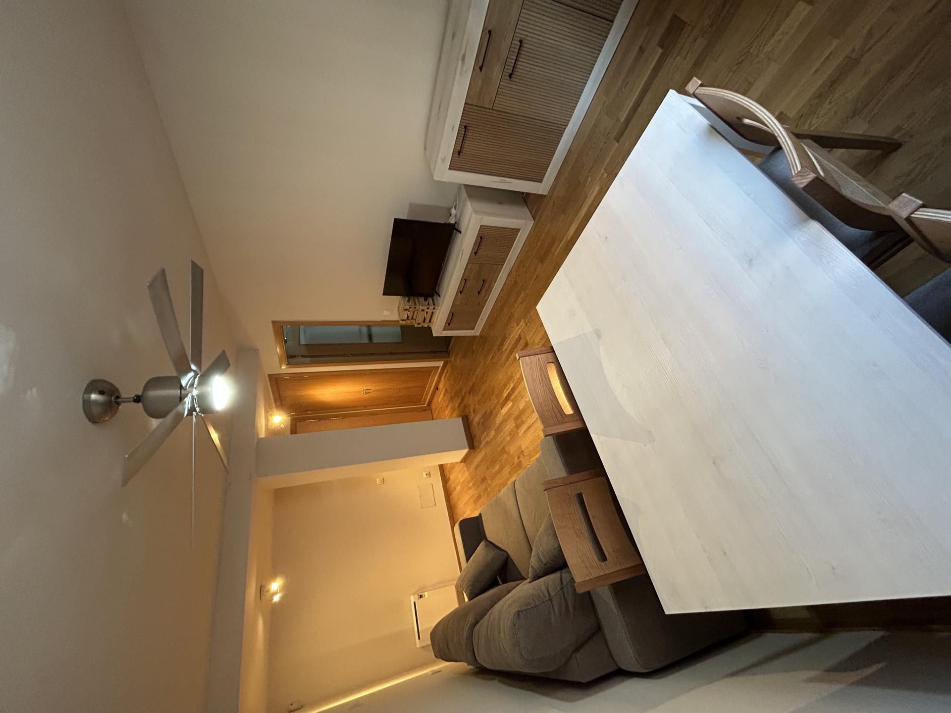 Wohnzimmer von Wohnung zur Miete in El Tiemblo  mit Heizung, Parkett und Möbliert