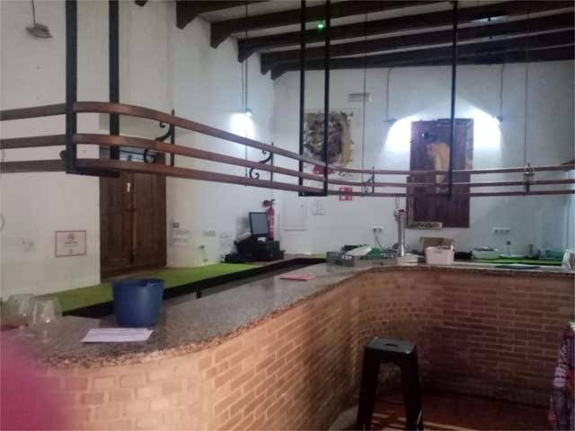 Local comercial en Alquiler en Constantina