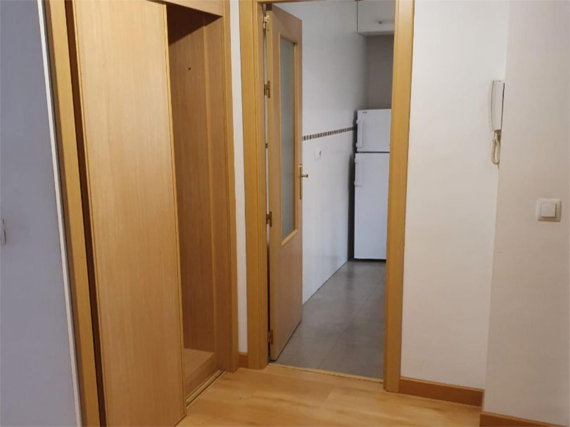 Flat for rent in  Madrid Capital  with Air Conditioner, Parquet flooring and Storage room