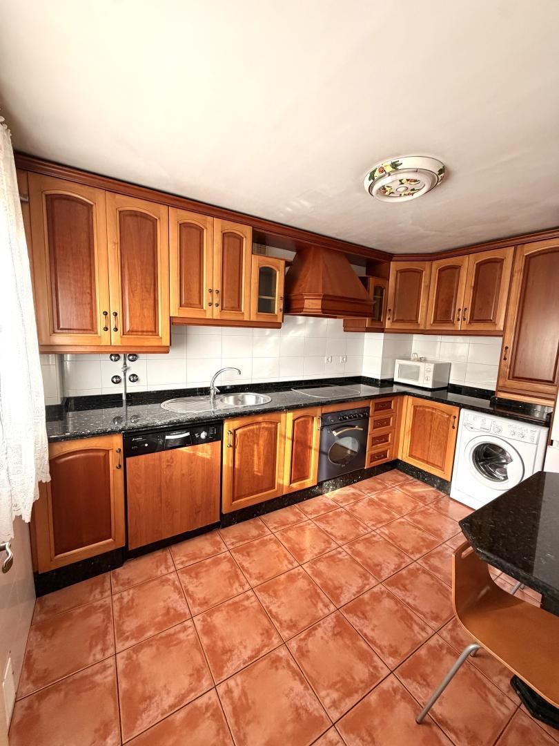 Flat for sale in Avenida de la Constitución, 22, La Paz Kitchen of Flat for sale in Alcalá de Guadaira with Air Conditioner and Balcony