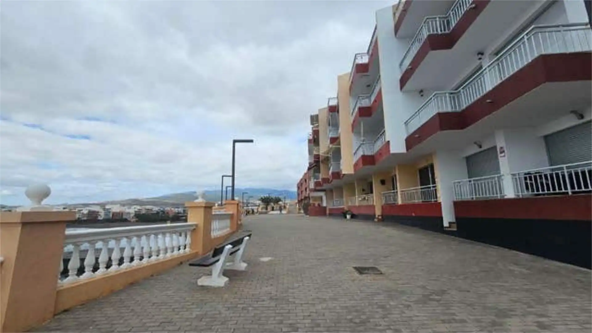 Piso en venta en Playa del Hombre - Taliarte - Salinetas Vista exterior de Piso en venta en Telde