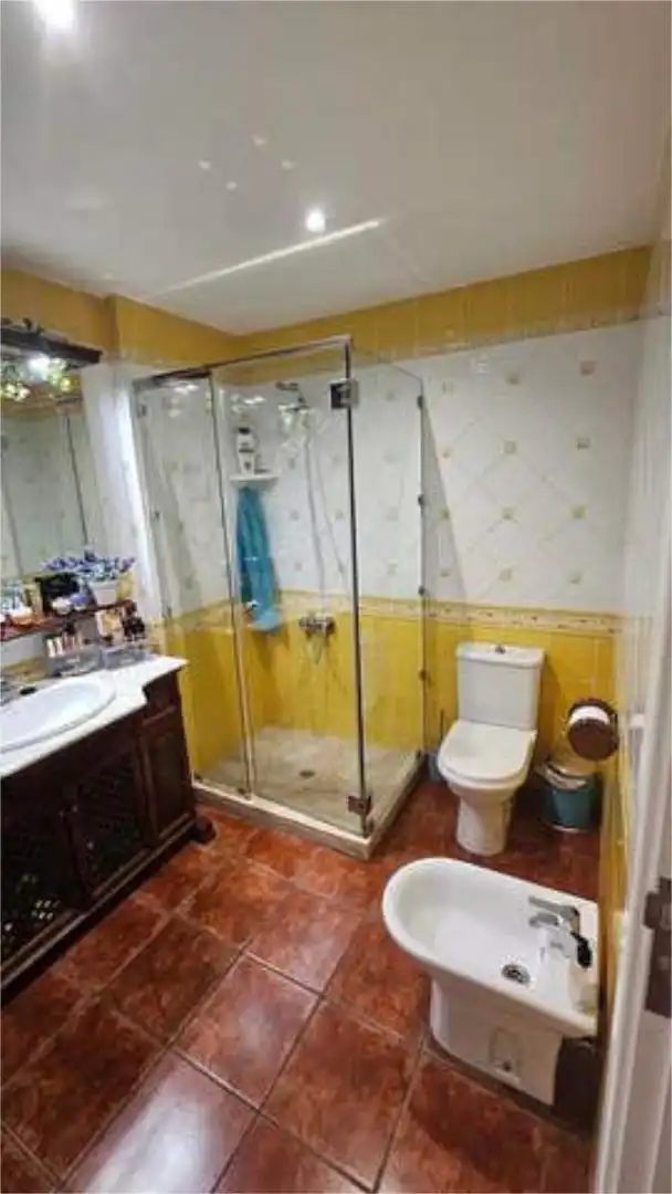 Piso en venta en Playa del Hombre - Taliarte - Salinetas Baño de Piso en venta en Telde