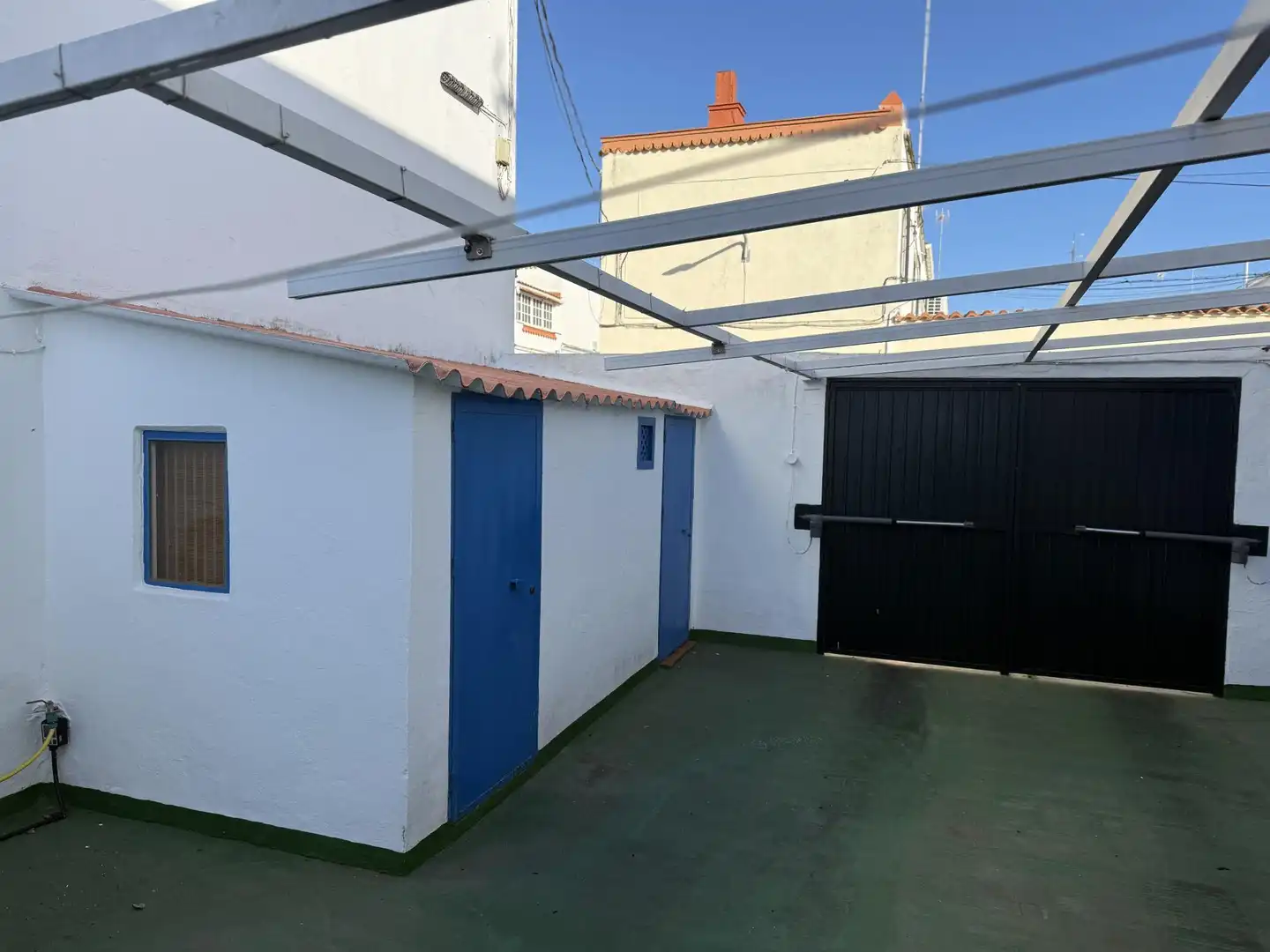 Casa o chalet en venta en Paseo Mirador, 18, Barrio Bajo Vista exterior de Casa o chalet en venta en San Juan de Aznalfarache con Aire acondicionado, Calefacción y Jardín privado