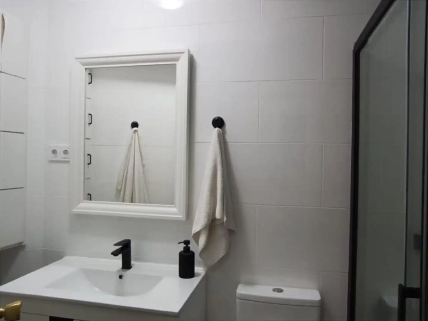 Zimmer in Avenida Pío XII, 55, Centro - Corte Inglés Badezimmer von Wohnung zur untervermieten in Talavera de la Reina mit Heizung, Parkett und Möbliert