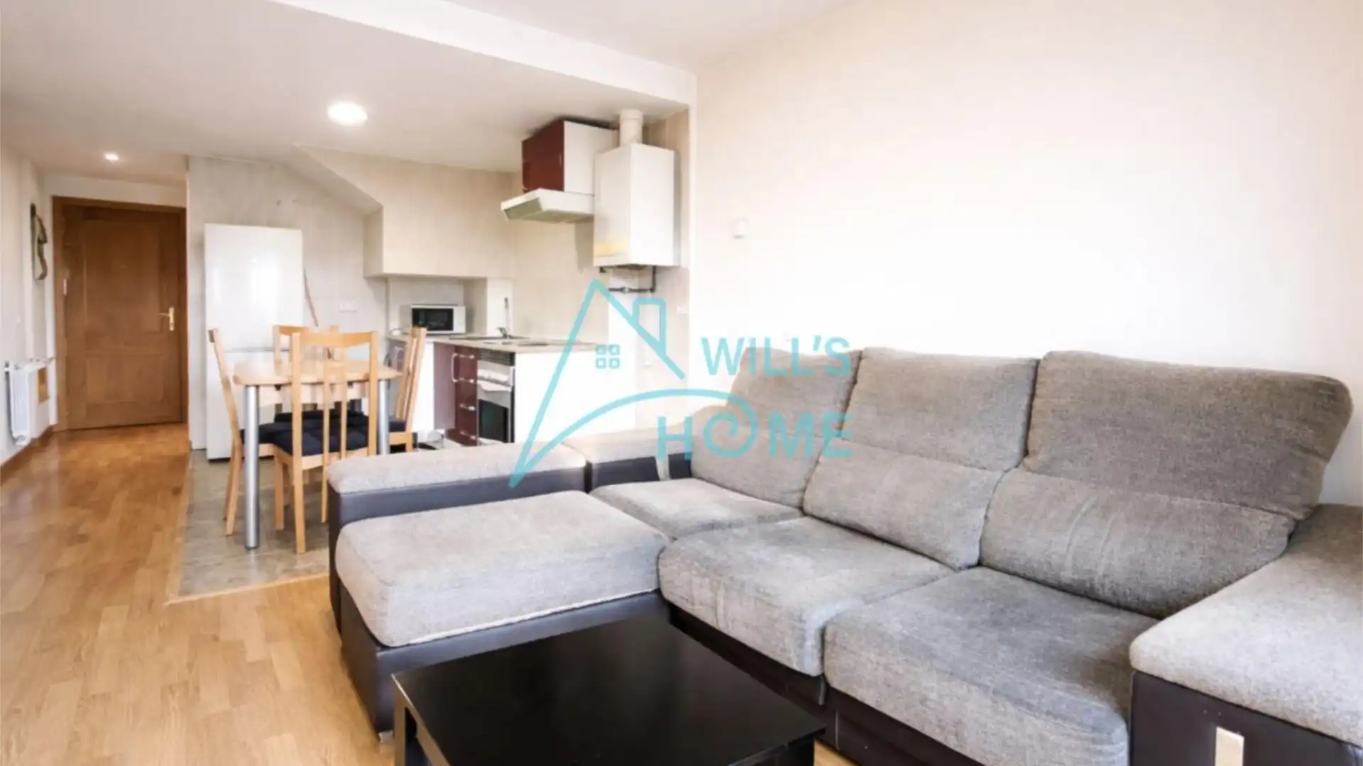 Sala d'estar de Pis en venda en Guadalajara Capital amb Calefacció, Moblat i Balcó