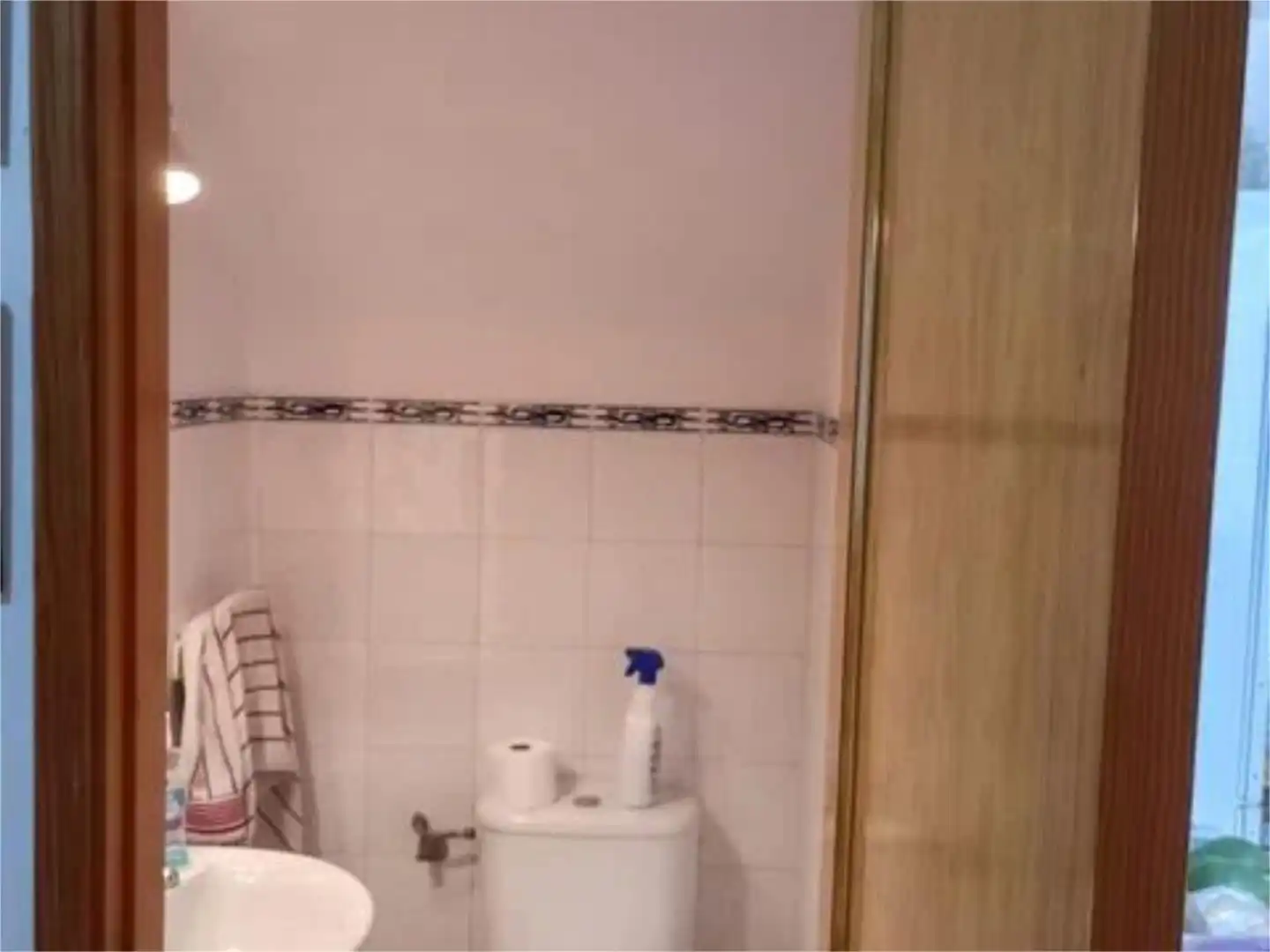 Casa adosada en venta en Calle Córdoba, 48, Belmez Baño de Casa adosada en venta en Belmez con Amueblado y Parking comunitario