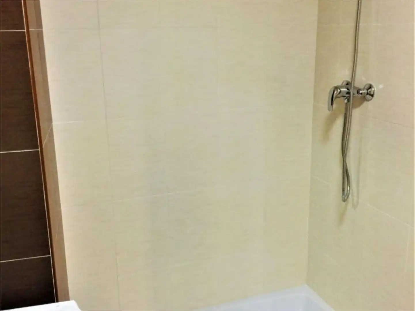 Flat for rent in Carrer de ľHorta, 1, Ador Bathroom of Flat for rent in Ador with Air Conditioner, Heating and Furnished