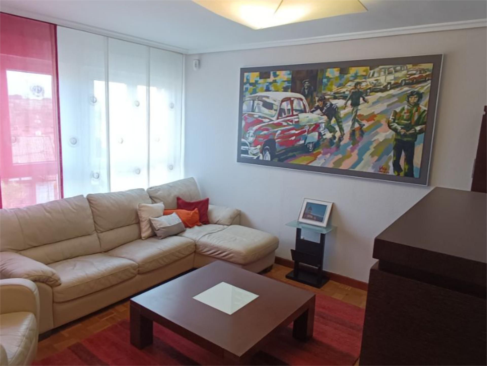 Sala de estar de Piso en venta en Iruña Oka / Iruña de Oca con Calefacción, Parquet y Terraza