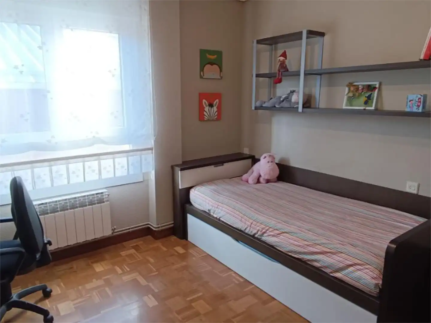Piso en venta en Santa Catalina Kalea, 16, Iruña Oka / Iruña de Oca Habitación de Piso en venta en Iruña Oka / Iruña de Oca con Calefacción, Parquet y Terraza
