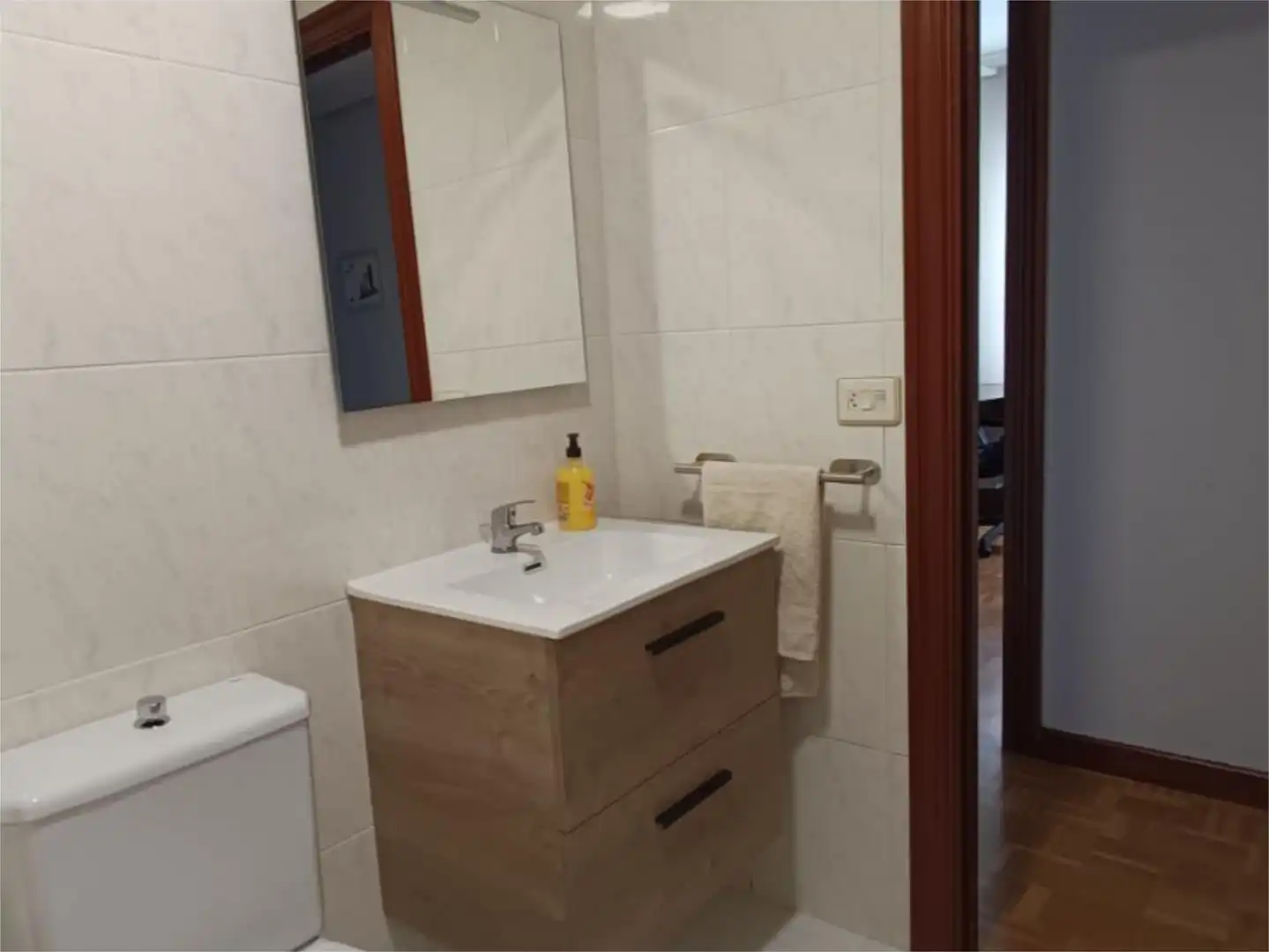Piso en venta en Santa Catalina Kalea, 16, Iruña Oka / Iruña de Oca Baño de Piso en venta en Iruña Oka / Iruña de Oca con Calefacción, Parquet y Terraza