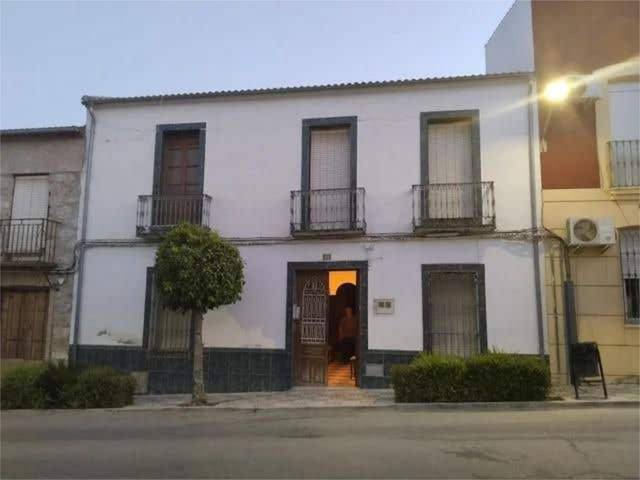 Casa-chalet en Venta en Lupión