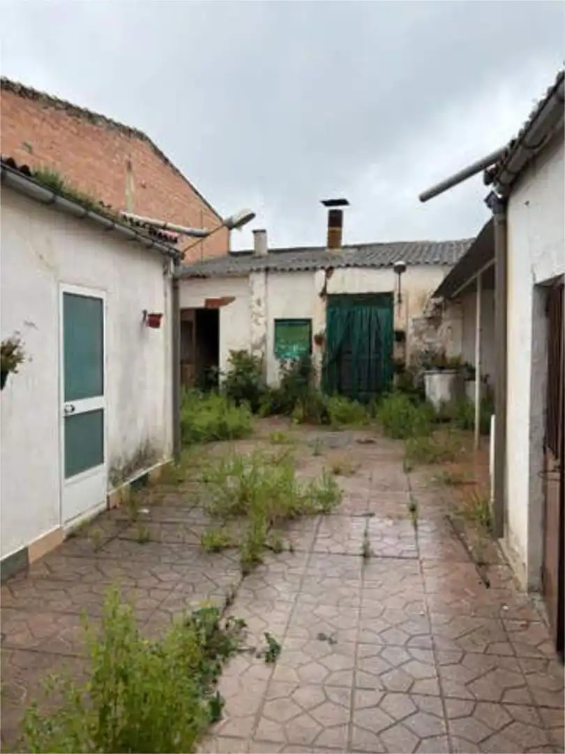 Houses for sale in Lupión Houses for sale in Lupión with Private garden, Storage room and Furnished