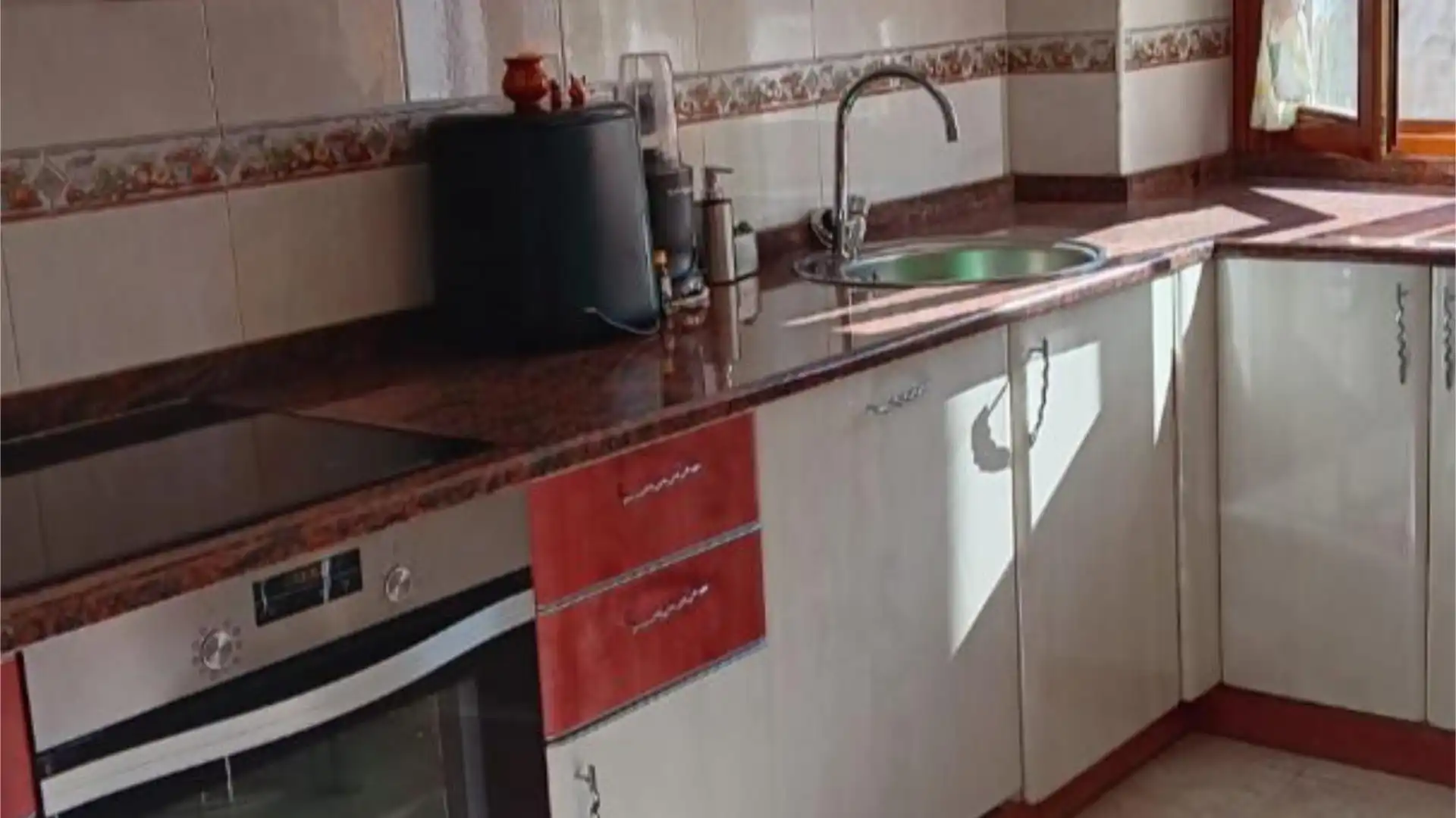 Piso en venta en Hernani Kalea, 10, San Francisco Cocina de Piso en venta en Bilbao con Calefacción, Amueblado y Balcón
