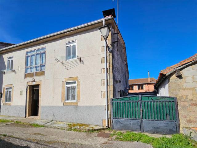 Casa adosada en Venta en Campoo de Enmedio