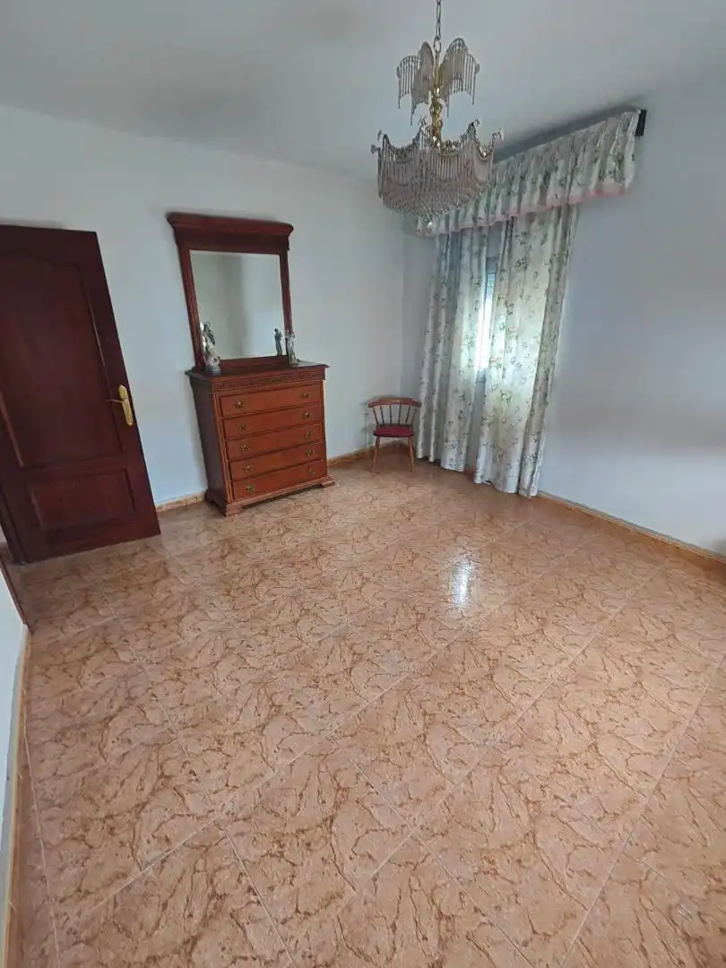 Casa o xalet en venda a Carretera de Baños, 20, Arrayanes Dormitori de Casa o xalet en venda en Linares amb Terrassa, Traster i Aparcament comunitari