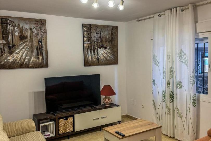 Foto 1 de Piso de alquiler en Calle Hospital, 9, Guaro, Málaga