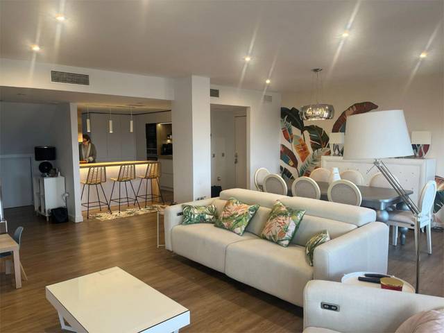 Piso en Venta en Avenida de Andalucía, 98 en Valdeastillas - Fuentezuelas