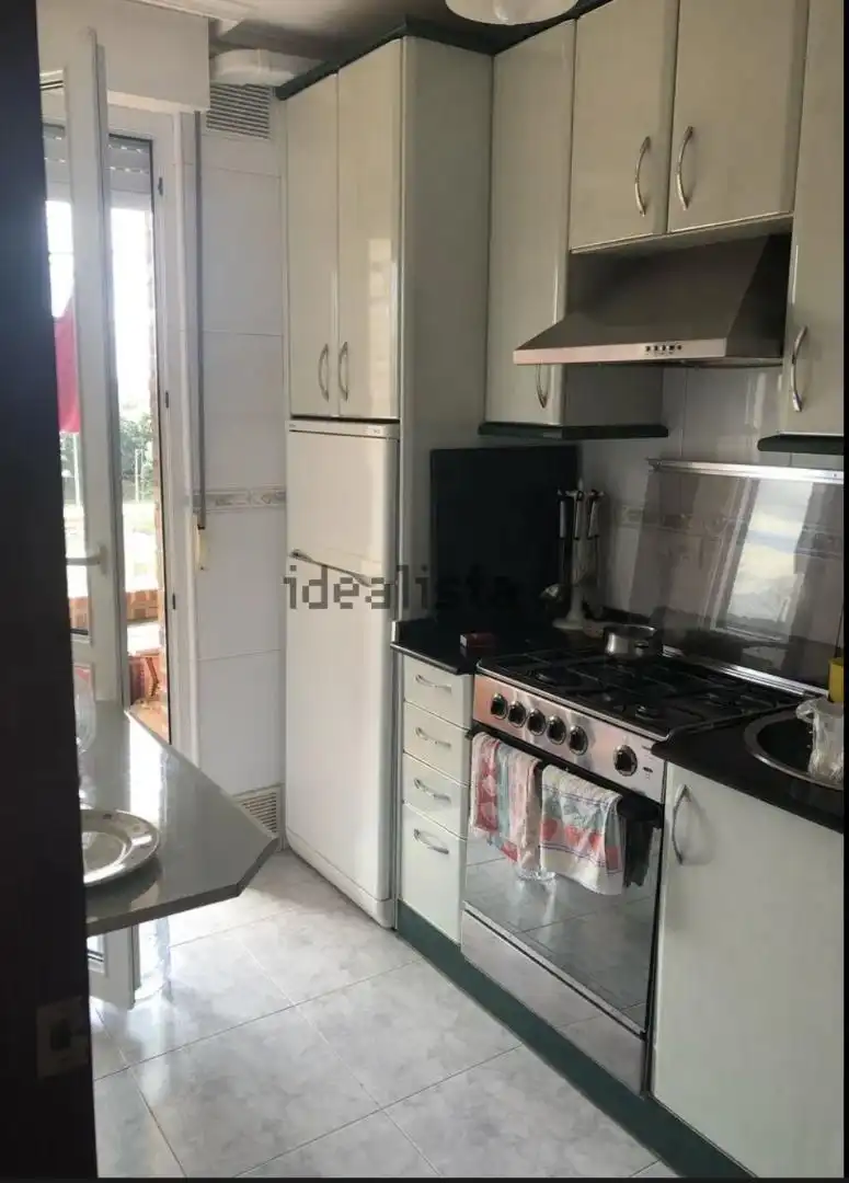 Flat for sale in Calle el Arenal, 14b, Ris Kitchen of Flat for sale in Noja with Terrace, Swimming Pool and Balcony